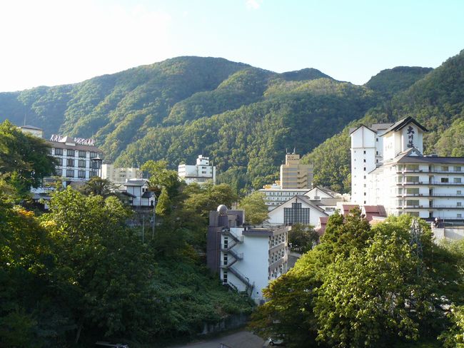 ���m�q����E������