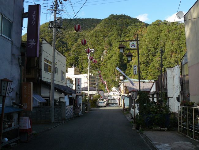 ���m�q����E������