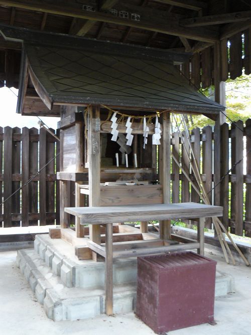 ���m�q����E����_��