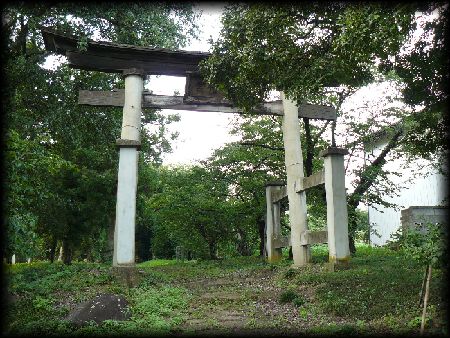 �����_�Ћ������ʂɐ݂���ꂽ�咹���i���������j