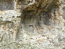 岩谷観音岩壁には様々な磨崖仏があります