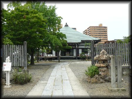 �^��@�������ʂ̐Γ��U