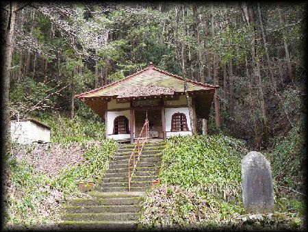 ����s����