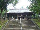土津神社参道石段から見上げた拝殿