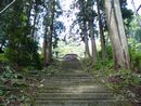 隠津島神社参道は雰囲気のある苔生した石段が続きます