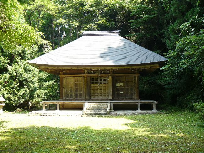 ���m��ω���