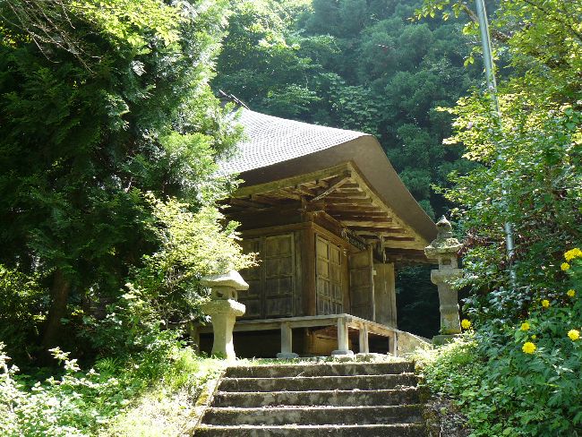 ���m��ω���