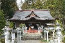 涼ヶ岡八幡神社参道石畳みから見た拝殿正面