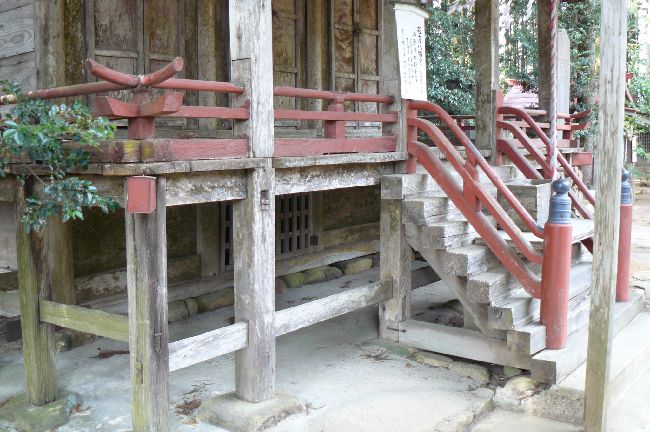 ��{�����{