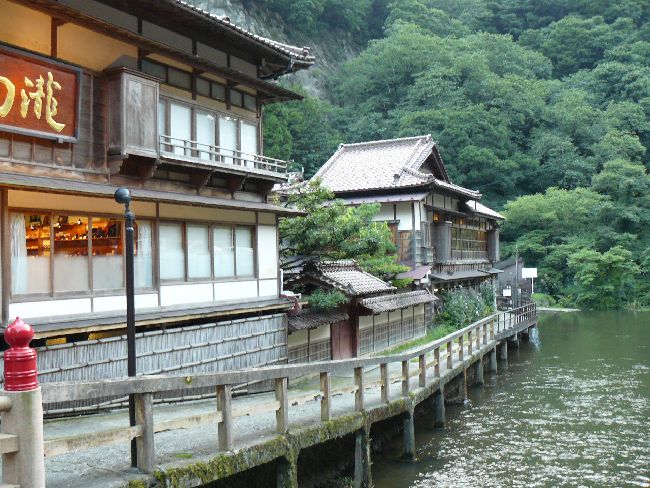 ���R����E����