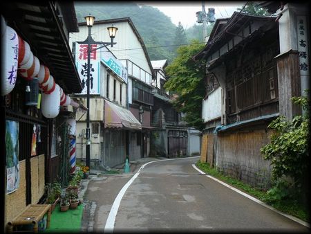 ���R����F������