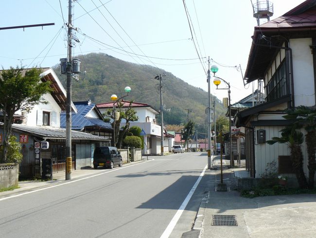 ���͊X���F�q�V���h